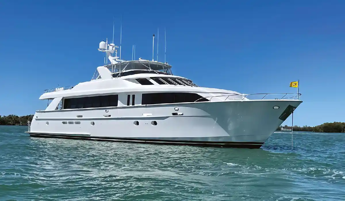 Hatteras - Magnum Ride - Luxury Yacht Charter - Preowned Luxury Yachts - Exclusive Concierge Club.webp